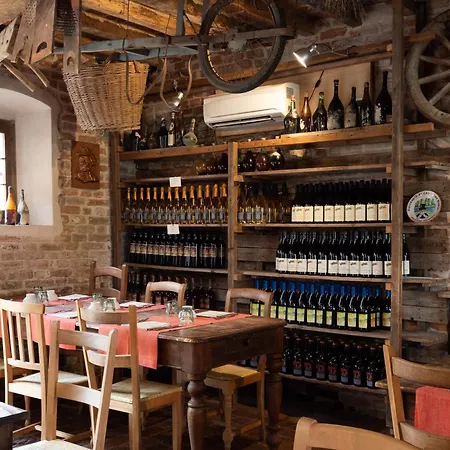 Antica Corte Pallavicina Relais Casa di campagna *