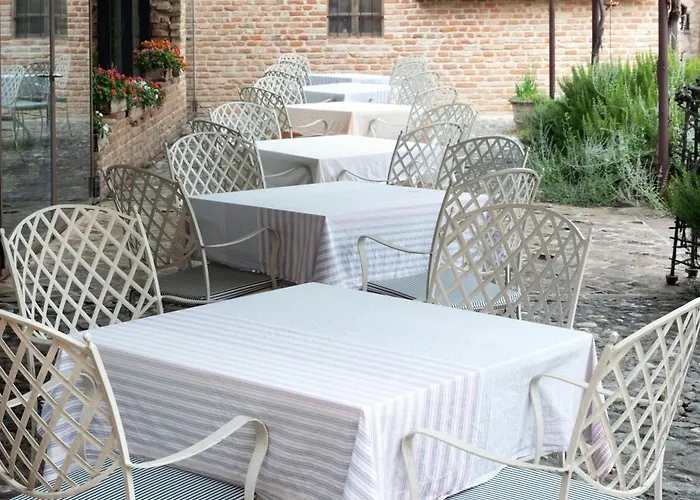 Antica Corte Pallavicina Relais Летний дом