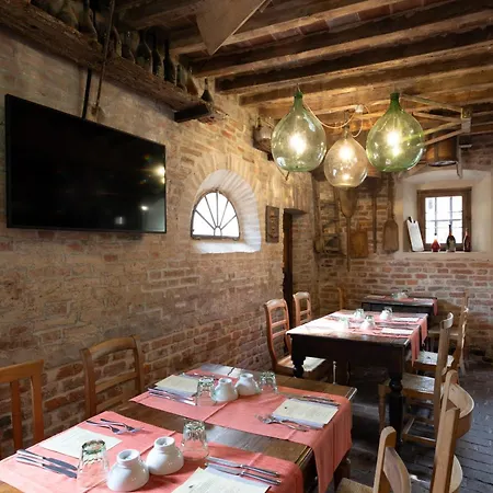 Antica Corte Pallavicina Relais *