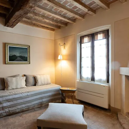 Antica Corte Pallavicina Relais *