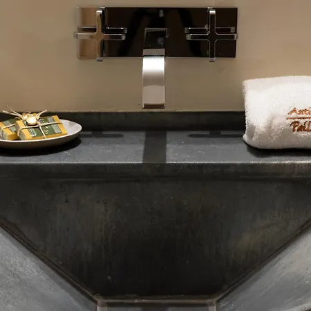 Antica Corte Pallavicina Relais *